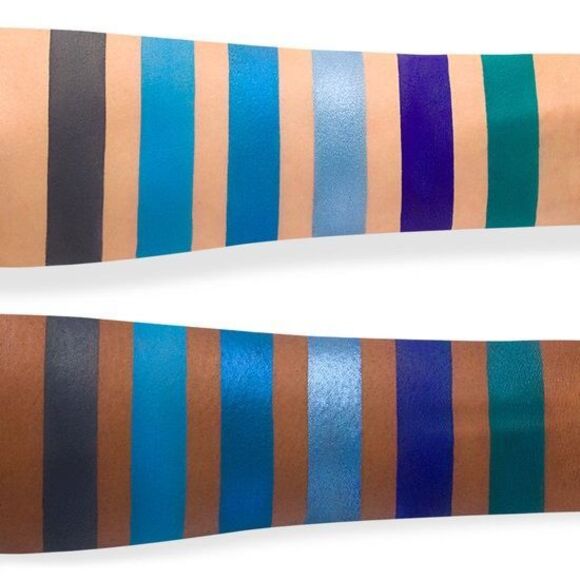 Jeffree Star Cosmetics Blue Blood Eyeshadow Palette - 18 x 1.5 g / 0.05 oz - Picture 8 of 10